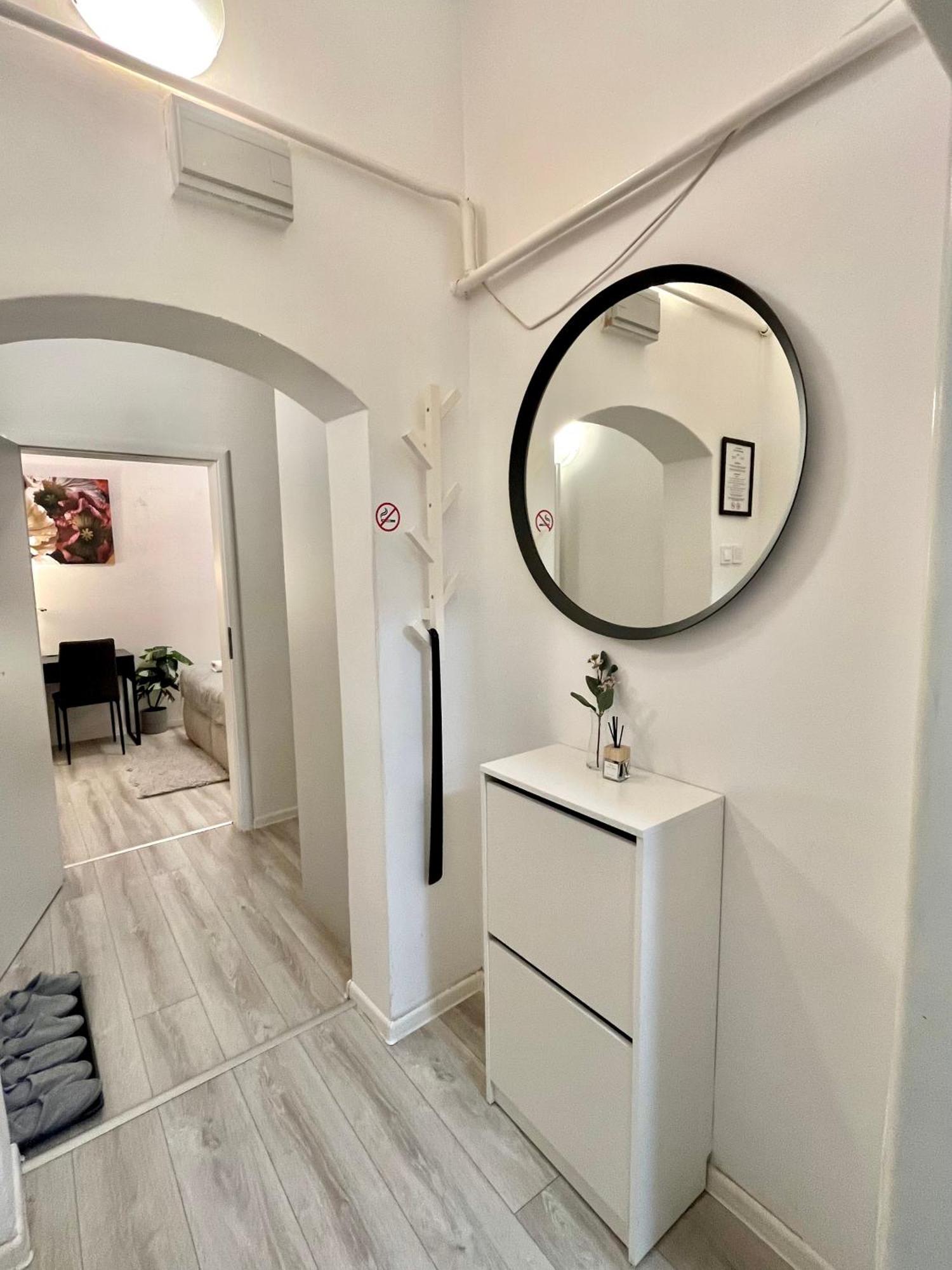 Apartment Robin - Old Town Bratislava Exterior photo
